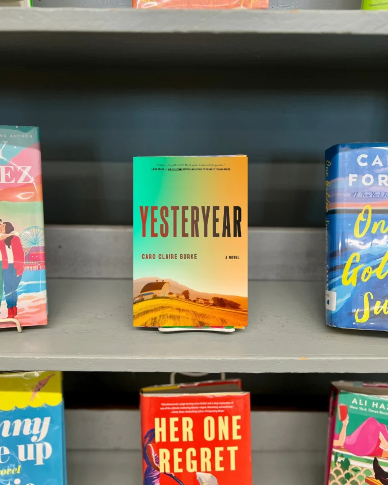 𝑪𝒐𝒎𝒊𝒏𝒈 𝒔𝒐𝒐𝒏!

Get a sneak peek at the books we have headed this way.

𝘛𝘩𝘦 𝘗𝘢𝘳𝘪𝘴 𝘔𝘢𝘵𝘤𝘩 by Kate Clayborn
𝘛𝘩𝘦 𝘉𝘰𝘰𝘬 𝘞𝘪𝘵𝘤𝘩 by Meg Shaffer
𝘓𝘰𝘯𝘥𝘰𝘯 𝘍𝘢𝘭𝘭𝘪𝘯𝘨 by Patrick Radden Keefe
𝘑𝘢𝘱𝘢𝘯𝘦𝘴𝘦 𝘎𝘰𝘵𝘩𝘪𝘤 by Kylie Lee Baker 
𝘈𝘮𝘦𝘳𝘪𝘤𝘢𝘯 𝘍𝘢𝘯𝘵𝘢𝘴𝘺 by Emma Straub
𝘛𝘩𝘦 𝘚𝘶𝘣𝘵𝘭𝘦 𝘈𝘳𝘵 𝘰𝘧 𝘍𝘰𝘭𝘥𝘪𝘯𝘨 𝘚𝘱𝘢𝘤𝘦 John Chu
𝘠𝘦𝘴𝘵𝘦𝘳𝘺𝘦𝘢𝘳 by Caro Claire Burke
𝘓𝘢𝘴𝘵 𝘕𝘪𝘨𝘩𝘵 𝘪𝘯 𝘉𝘳𝘰𝘰𝘬𝘭𝘺𝘯 Xochitl Gonzalez 

Request them now on minerva.maine.edu 📚